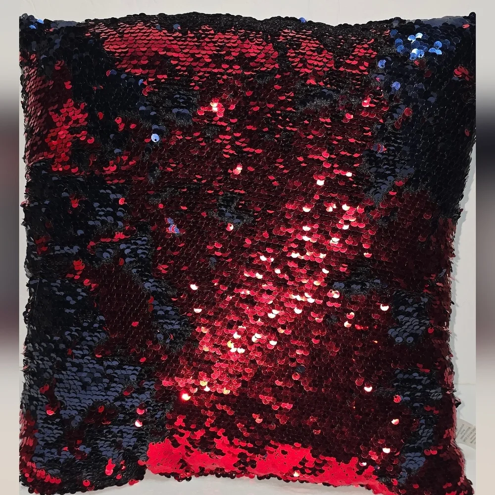 Reversible Color Change Sequin Throw Two-Tone Red and Navy